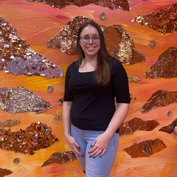 Meet your Posher, Amber - Picture 6 of 8